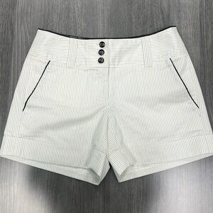 WHBM B&W Striped Short